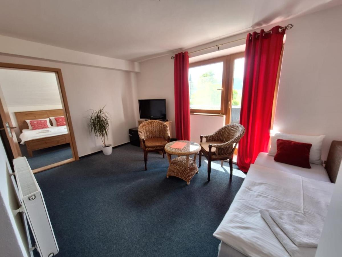Vila Fenix B&B Ruzomberok Eksteriør bilde